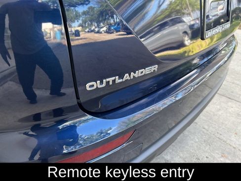 Used 2024 Mitsubishi Outlander SE Black Edition AWD/4WD image 18