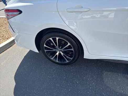 Certified 2019 Toyota Camry SE FWD image 17