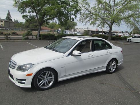 Used 2012 Mercedes-Benz C 250 Sedan image 1