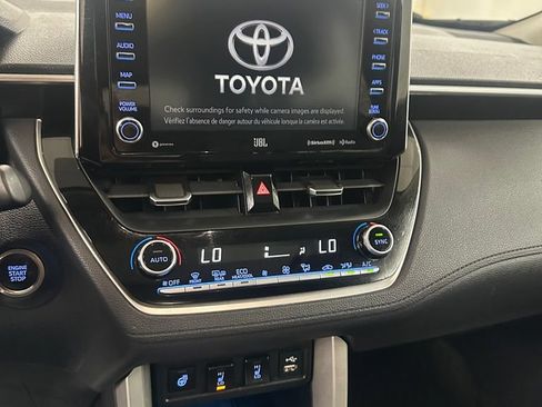 Used 2022 Toyota Corolla Cross XLE AWD/4WD image 18