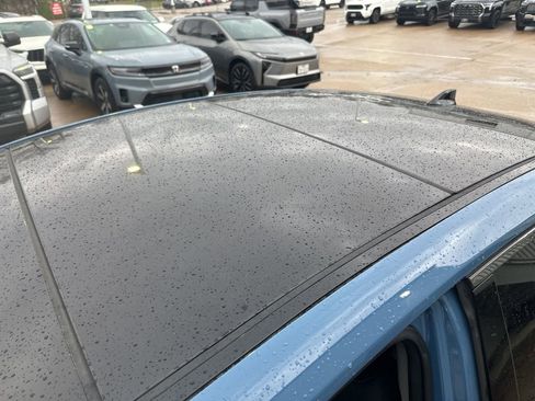 Used 2023 Toyota Camry XSE image 4