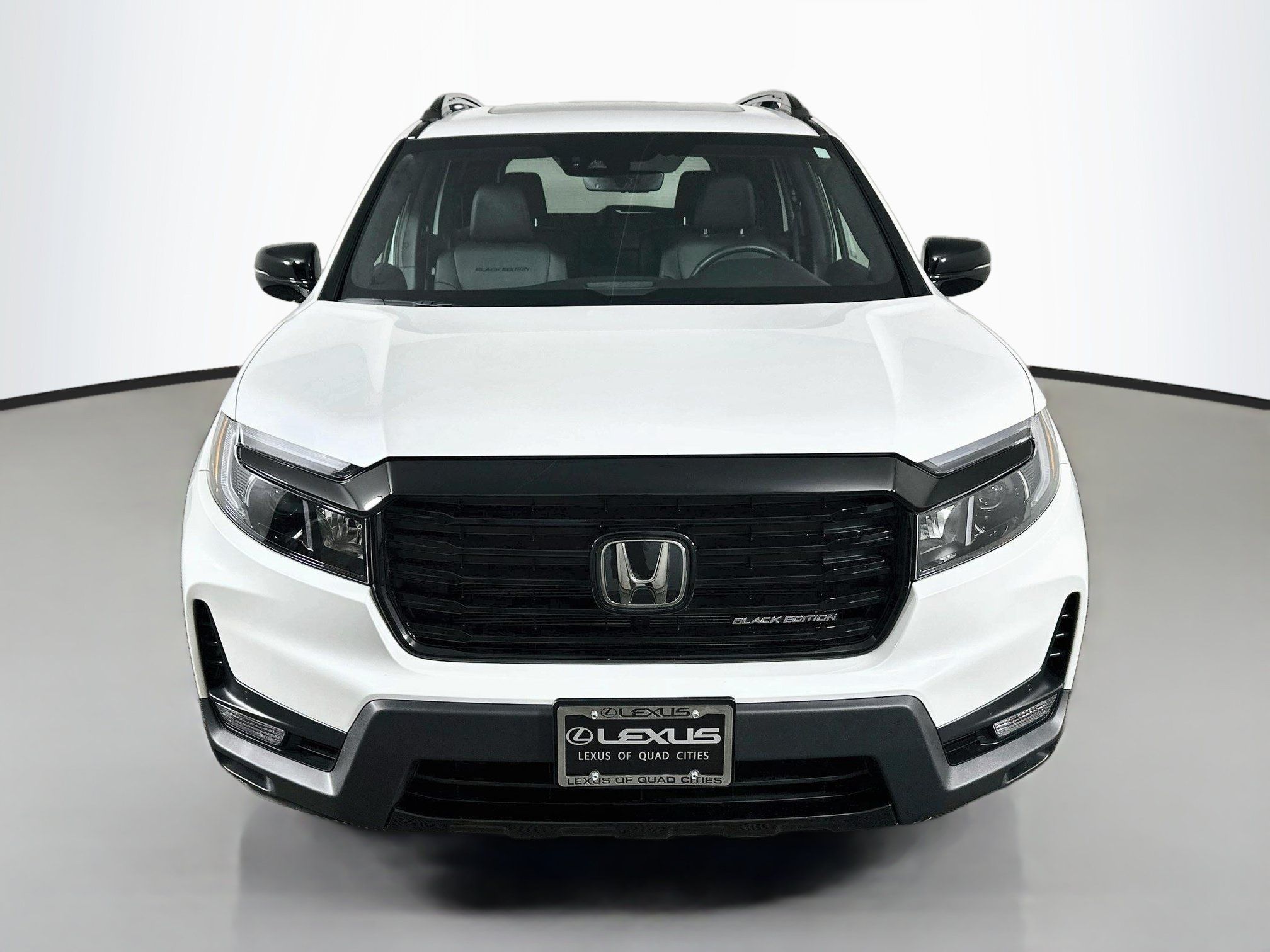 Used 2024 Honda Passport Black Edition image 2