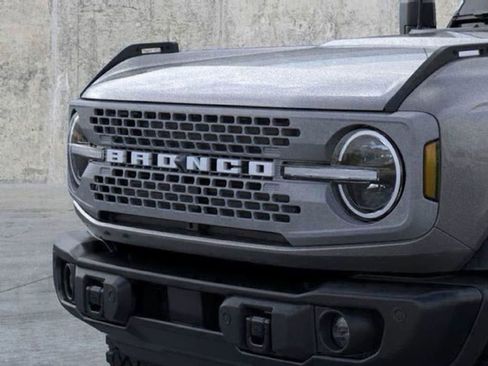 New 2025 Ford Bronco Badlands image 40