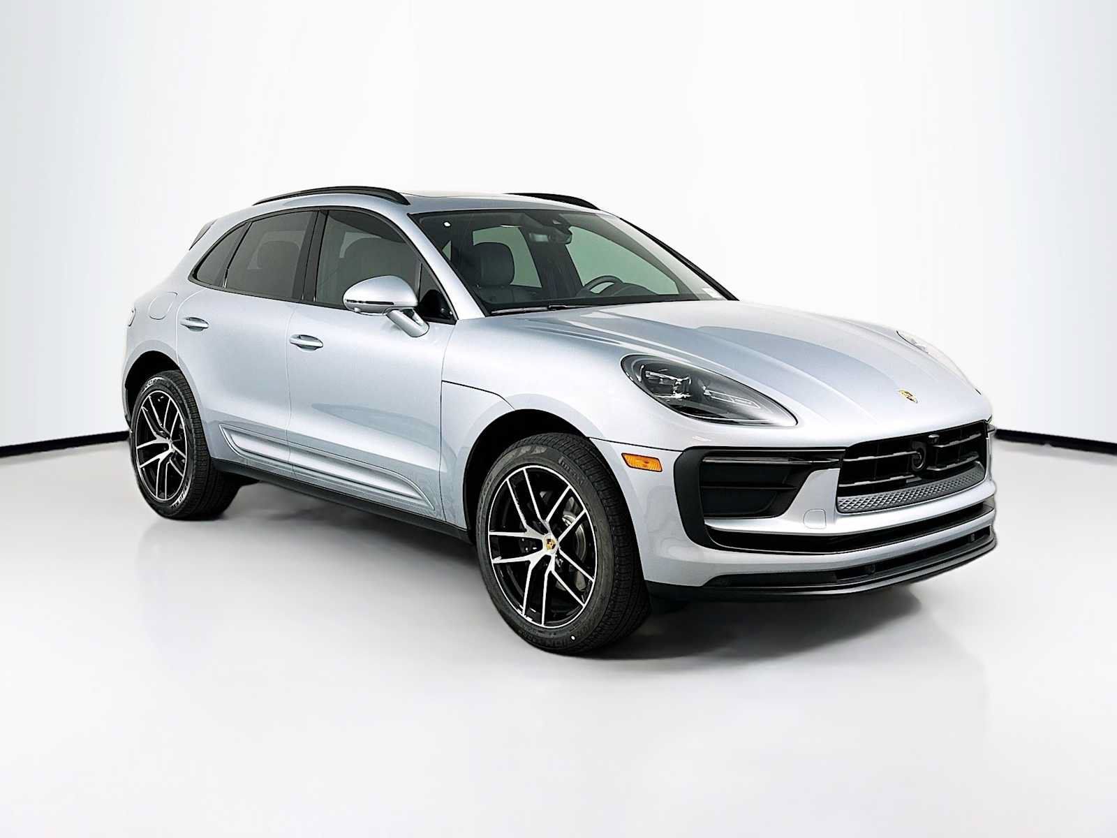 Used 2026 Porsche Macan AWD/4WD image 7