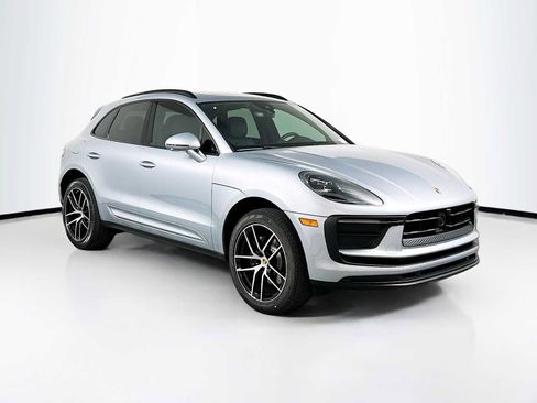 New 2026 Porsche Macan AWD/4WD image 7