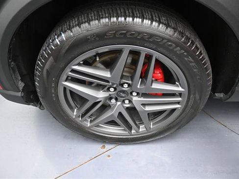 Used 2025 Ford Explorer ST-Line w/ Premium Package RWD image 24