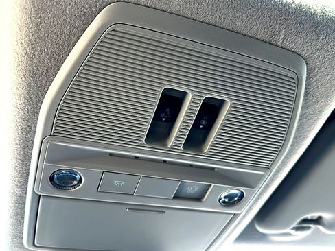 New 2025 Nissan Kicks SV w/ SV Premium Package image 28