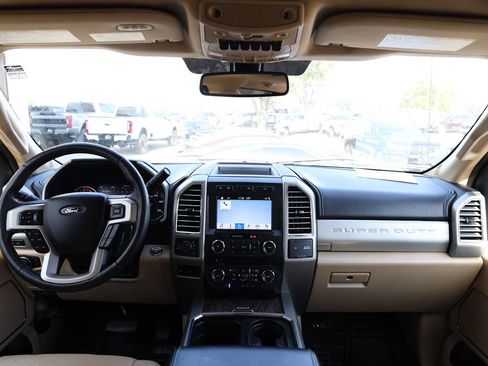 Used 2017 Ford F250 Lariat w/ Lariat Ultimate Package AWD/4WD image 13