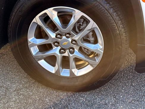 Certified 2023 Chevrolet Traverse LS image 5