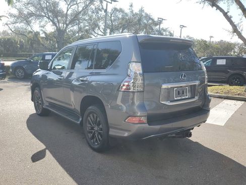 Used 2023 Lexus GX 460 Premium w/ Premium Package image 3