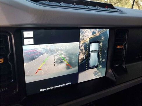 Used 2022 Ford Bronco Badlands image 88