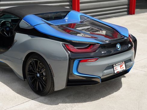 Used 2019 BMW i8 Roadster AWD/4WD image 18