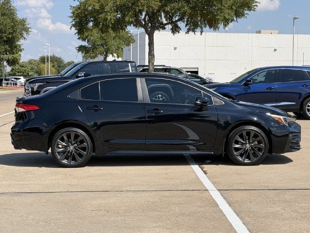 Used 2024 Toyota Corolla SE FWD image 3