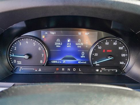 Used 2023 Ford Explorer XLT image 25