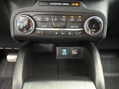 Used 2023 Ford Escape ST-Line Select AWD/4WD image 19