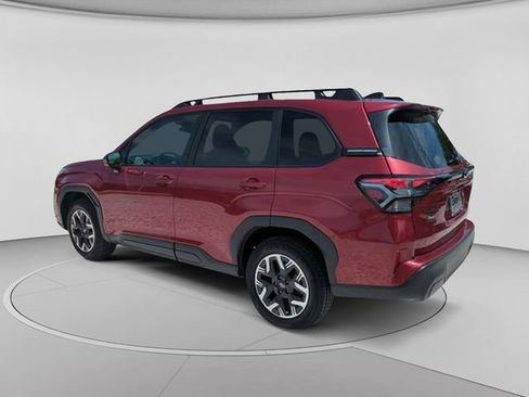 Used 2026 Subaru Forester Premium AWD/4WD image 7
