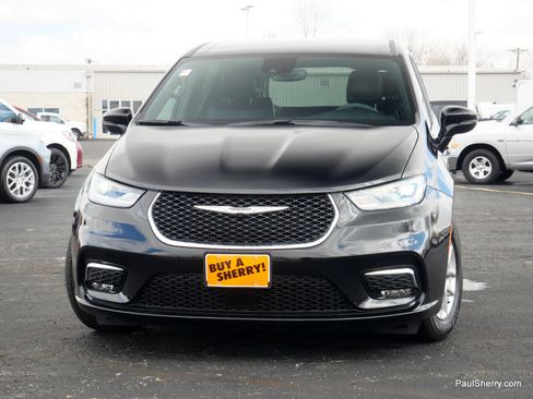 Used 2025 Chrysler Pacifica Select FWD image 21