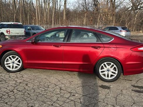 Used 2014 Ford Fusion SE image 5