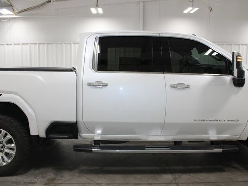 Used 2020 GMC Sierra 2500 Denali w/ Denali Ultimate Package AWD/4WD image 11