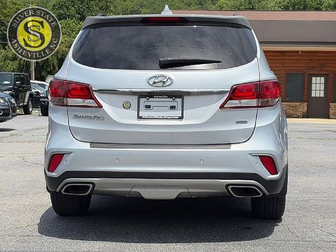 Used 2017 Hyundai Santa Fe FWD image 5