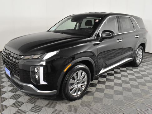 Used 2023 Hyundai Palisade SE image 10