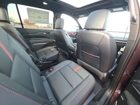 New 2026 Chevrolet Traverse RS image 15