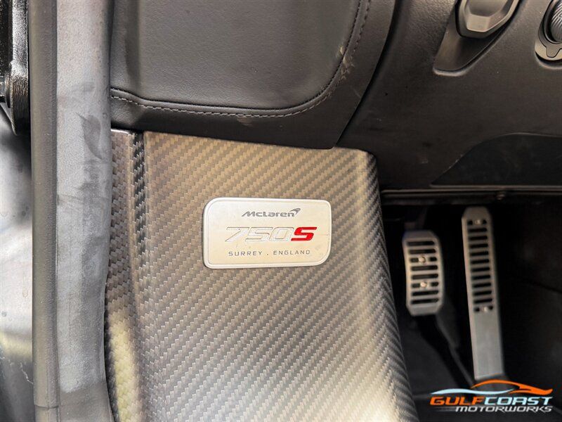 Used 2024 McLaren 750S Spider RWD image 22