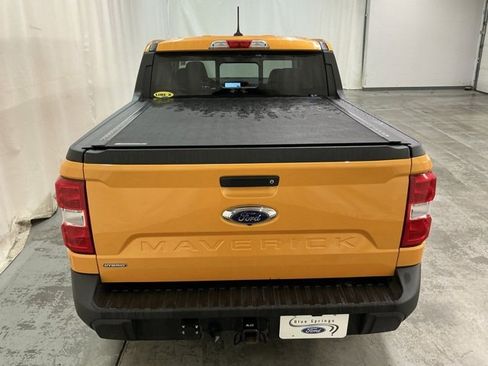 Used 2023 Ford Maverick Lariat w/ Lariat Luxury Package image 4