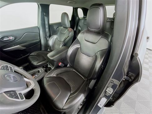 Used 2022 Jeep Cherokee Latitude w/ Trailer Tow Group image 21