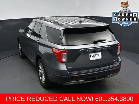 Used 2023 Ford Explorer XLT w/ Equipment Group 202A AWD/4WD image 33