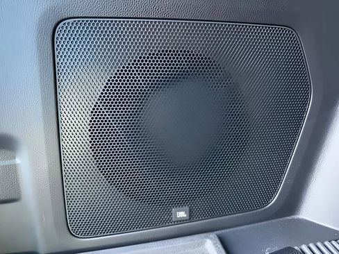 Used 2020 Toyota Highlander Platinum image 36