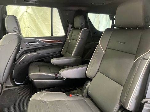 Used 2023 Cadillac Escalade Premium Luxury w/ LPO, Radiant Package image 41