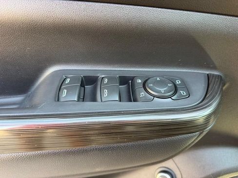 Used 2021 GMC Acadia SLT w/ Elevation Edition AWD/4WD image 19