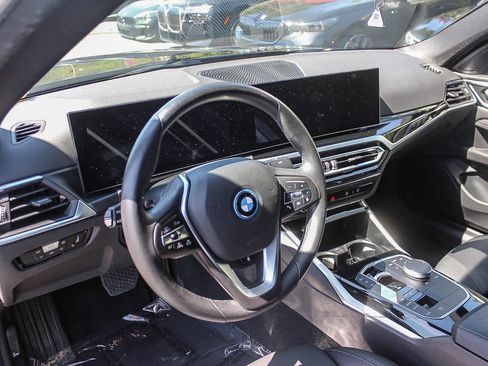 Used 2023 BMW i4 eDrive40 RWD image 24