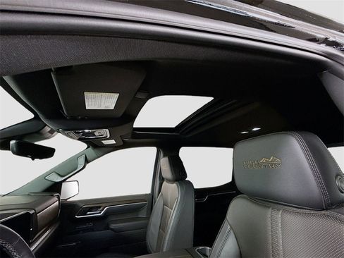 Used 2025 Chevrolet Silverado 1500 High Country w/ Technology Package image 17