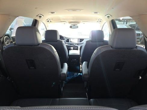 Used 2019 Buick Enclave Essence AWD/4WD image 11