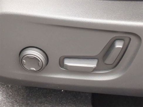 New 2026 Volvo XC40 B5 Ultra w/ Protection Package Premier image 16