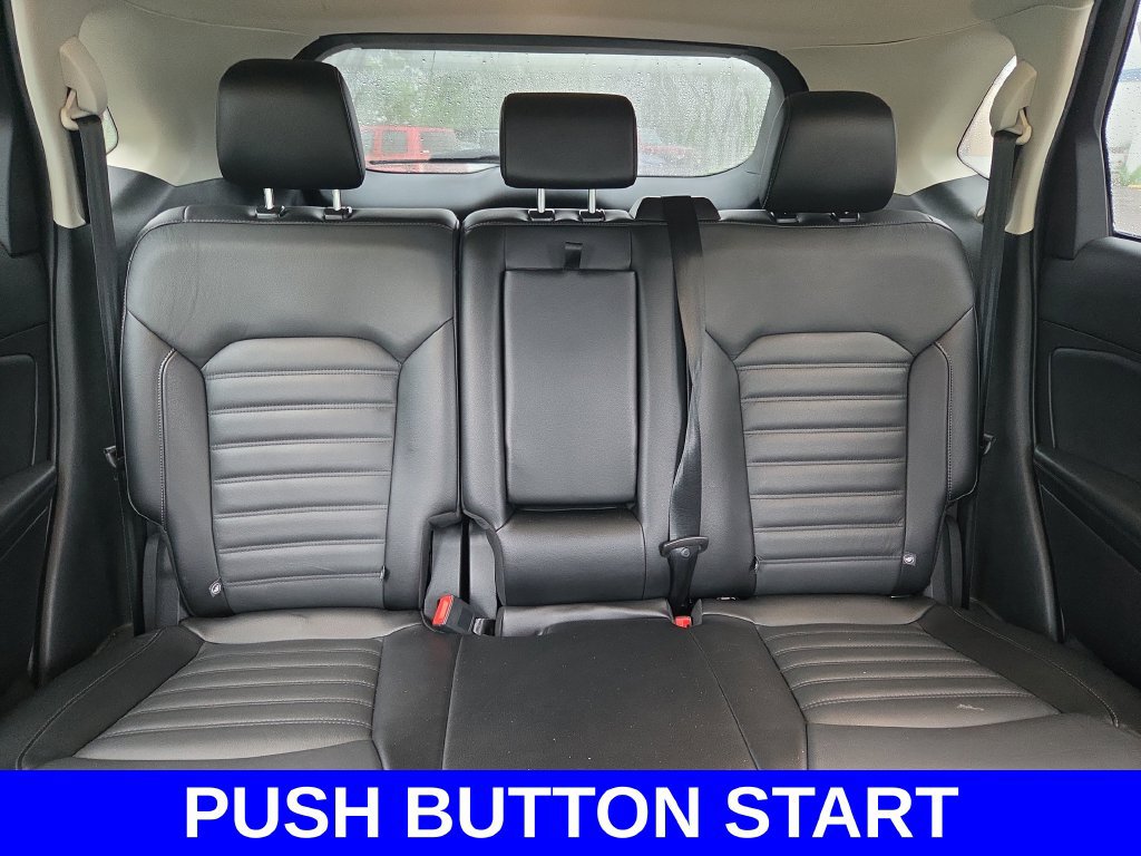 Used 2018 Ford Edge SEL w/ Equipment Group 201A AWD/4WD image 11