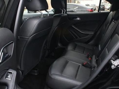 Used 2018 Mercedes-Benz GLA 250 4MATIC image 39