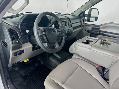Used 2021 Ford F250 XL w/ Power Equipment Group image 30