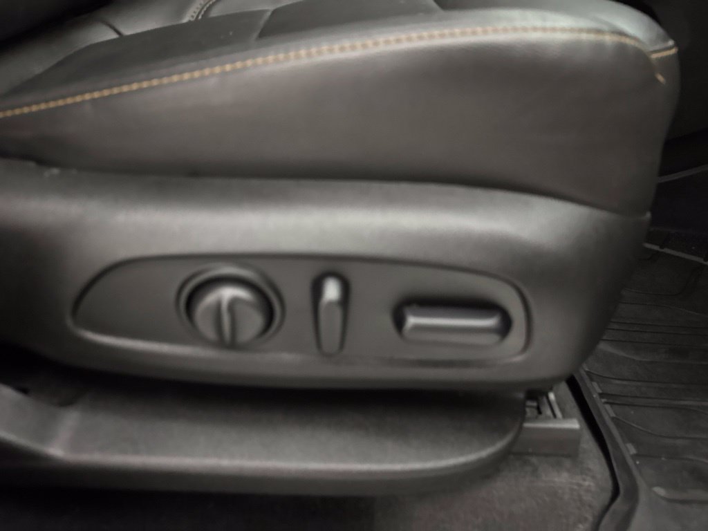 Used 2021 Chevrolet Traverse Premier w/ LPO, Floor Liner Package AWD/4WD image 70