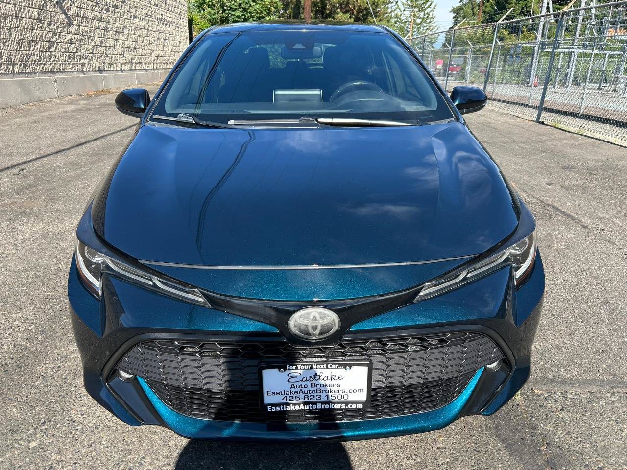 Used 2019 Toyota Corolla SE FWD image 2