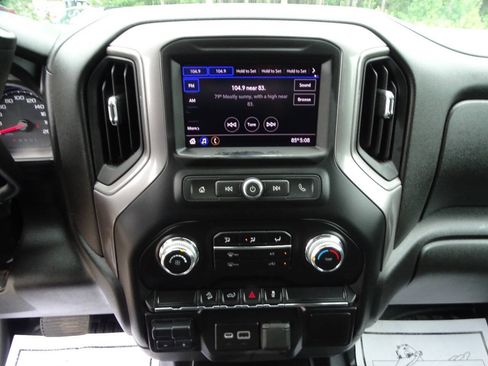 Used 2021 GMC Sierra 1500 4x4 Double Cab w/ Sierra Value Package image 18