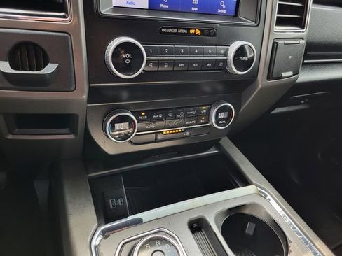 Used 2021 Ford Expedition XLT RWD image 9