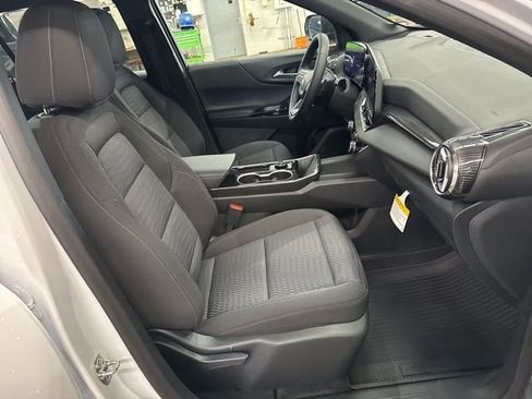 New 2026 Chevrolet Equinox LT w/ Safety and Technology Package AWD/4WD image 27