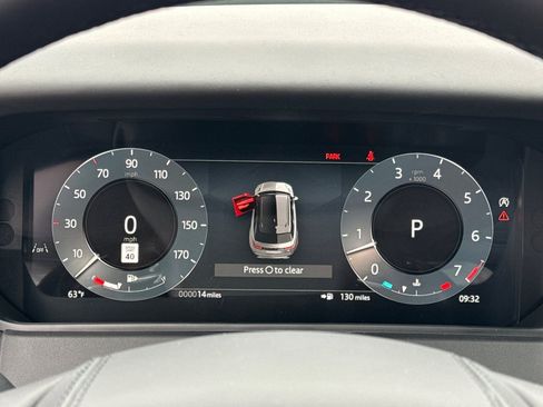 New 2026 Land Rover Range Rover Velar Dynamic SE AWD/4WD image 30