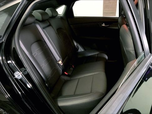 Used 2022 Kia Forte GT-Line image 25