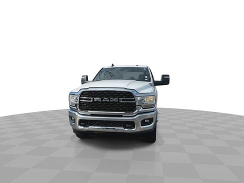 Used 2024 RAM 2500 Big Horn AWD/4WD image 3
