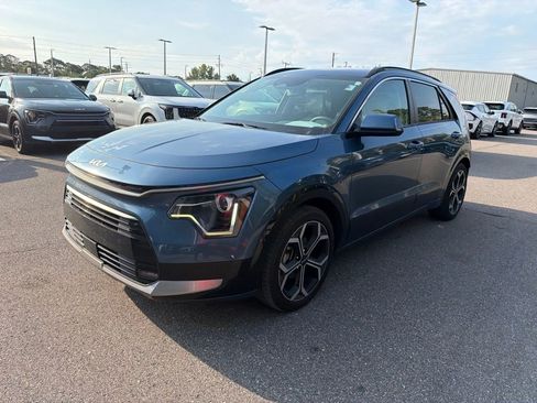Certified 2023 Kia Niro EX Touring FWD image 9