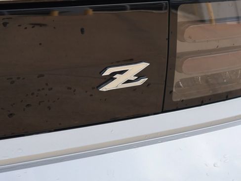 Used 2025 Nissan Z NISMO w/ Floor Mat Package RWD image 25